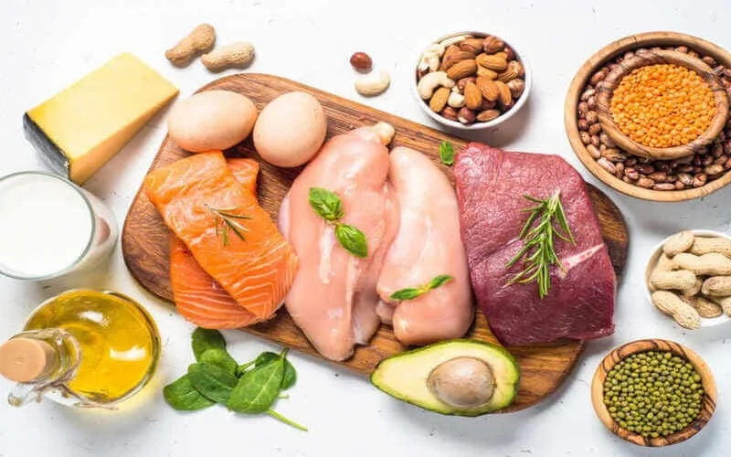 Trước khi đá bóng nên ăn gì và ăn vào thời điểm nào? 