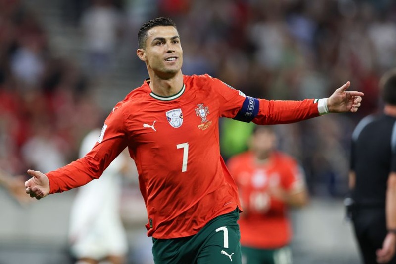 Cristiano Ronaldo - biểu tượng bất diệt của ý chí tập luyện và kỷ luật thép.