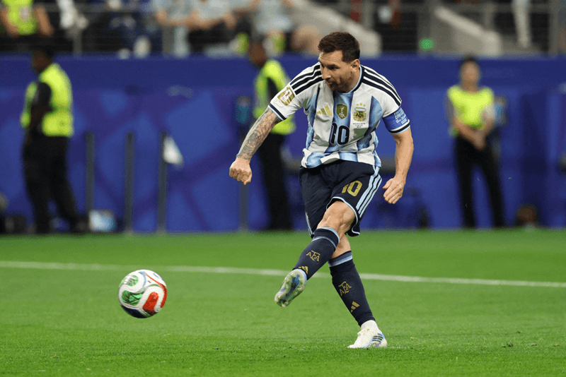 Messi chính thức độc chiếm ngôi vị chân sút vĩ đại nhất lịch sử World Cup với 18 pha lập công.