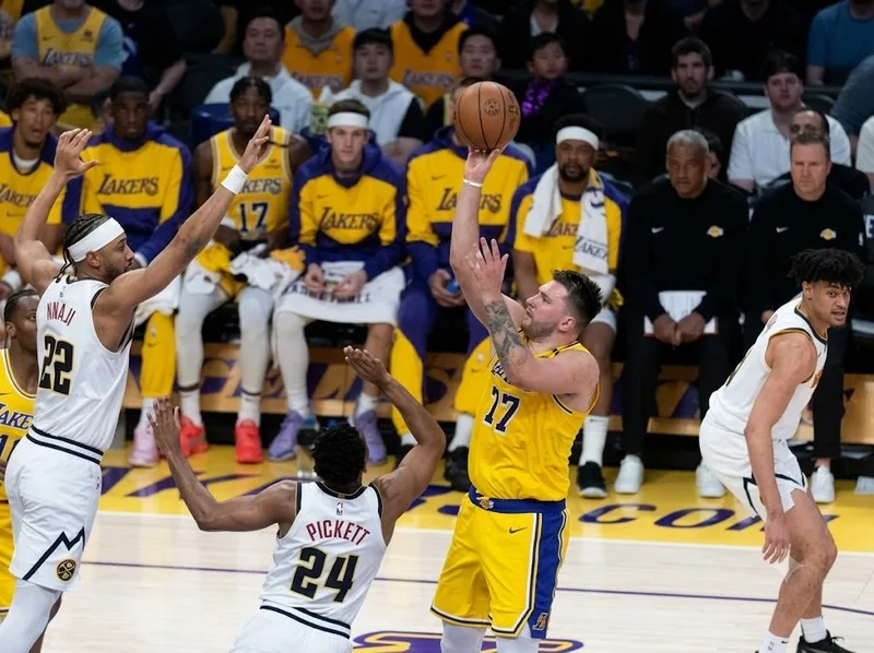 Bước ngoặt gia nhập Los Angeles Lakers mở ra chương mới đầy kỳ vọng nhưng cũng nhiều áp lực cho siêu sao Slovenia.